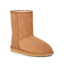Load image into Gallery viewer, EMU Australia Women's Stinger Lo Sheepskin Boots Chocolate 8

